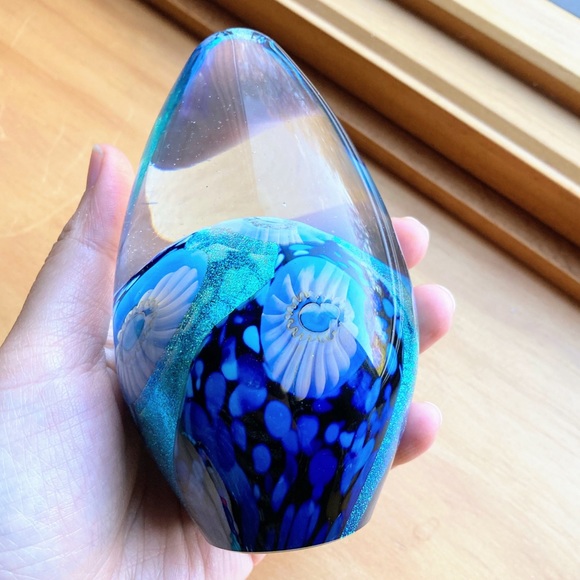 ROBERT EICKHOLT Art Glass Paperweight Egg Shaped Iridescent Sea Flowers Signed - Picture 9 of 15